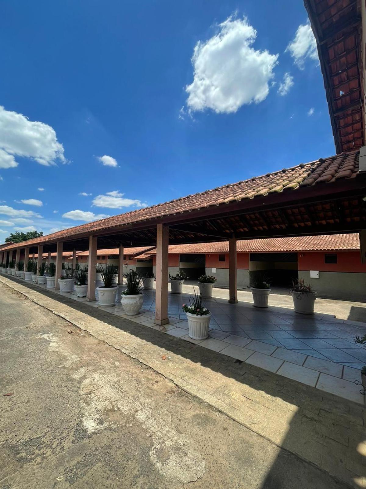 Lux Motel Holambra Luaran gambar